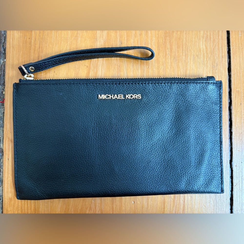 NEW Michael Kors Jet Set Pebbled Leather Wristlet Wallet Purse Pouch Black
